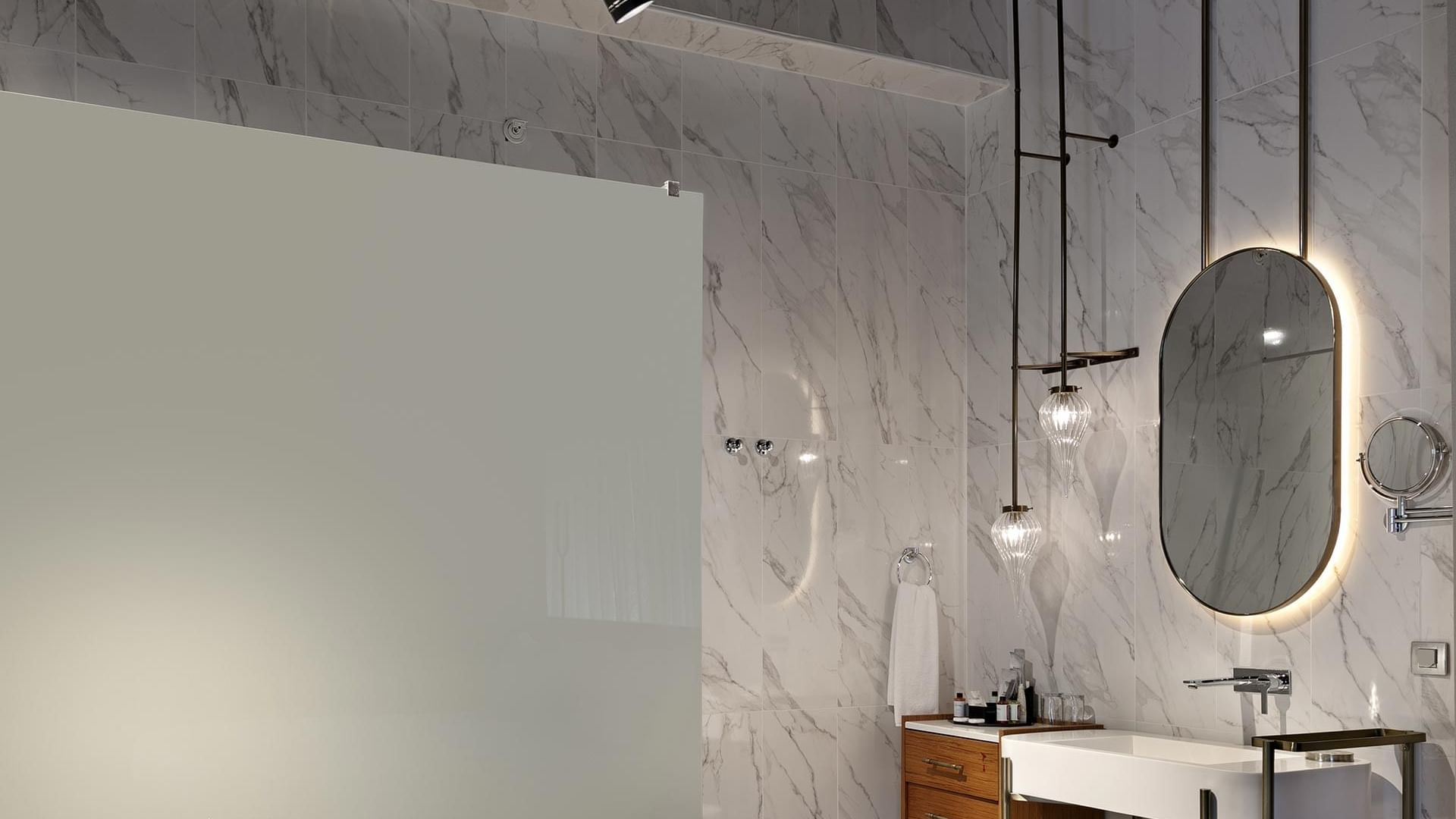 Bali House Garden's Bathroom with marble walls at Titanic Deluxe Golf Belek