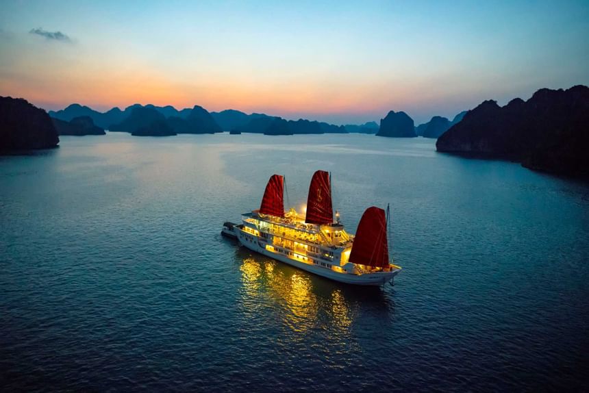  Syrena Cruises - Best Halong Bay Cruises Overview