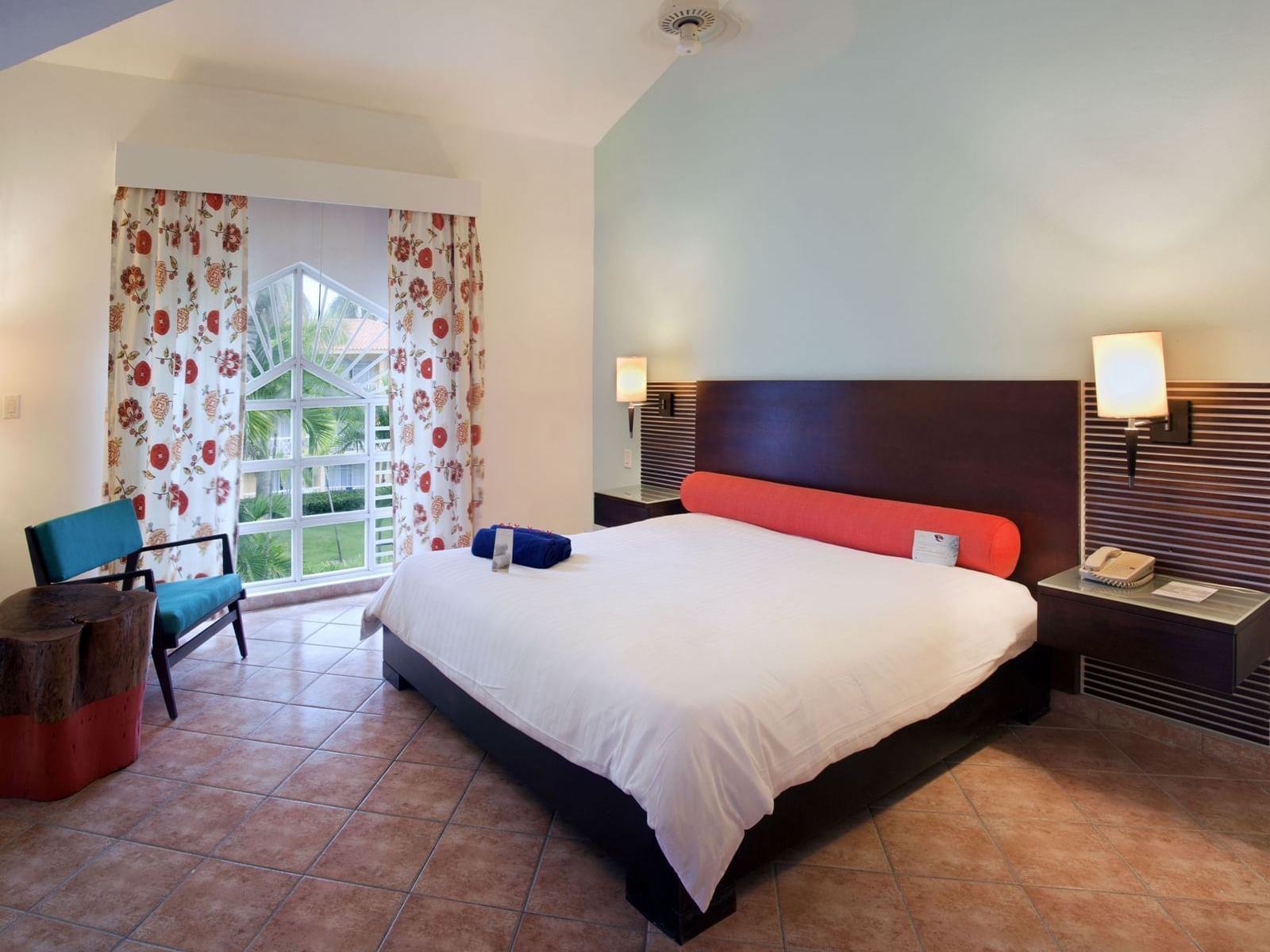 King bed in Suites Room at Gran Ventana Beach Resort