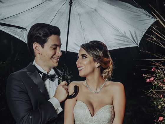 Pareja después de la boda