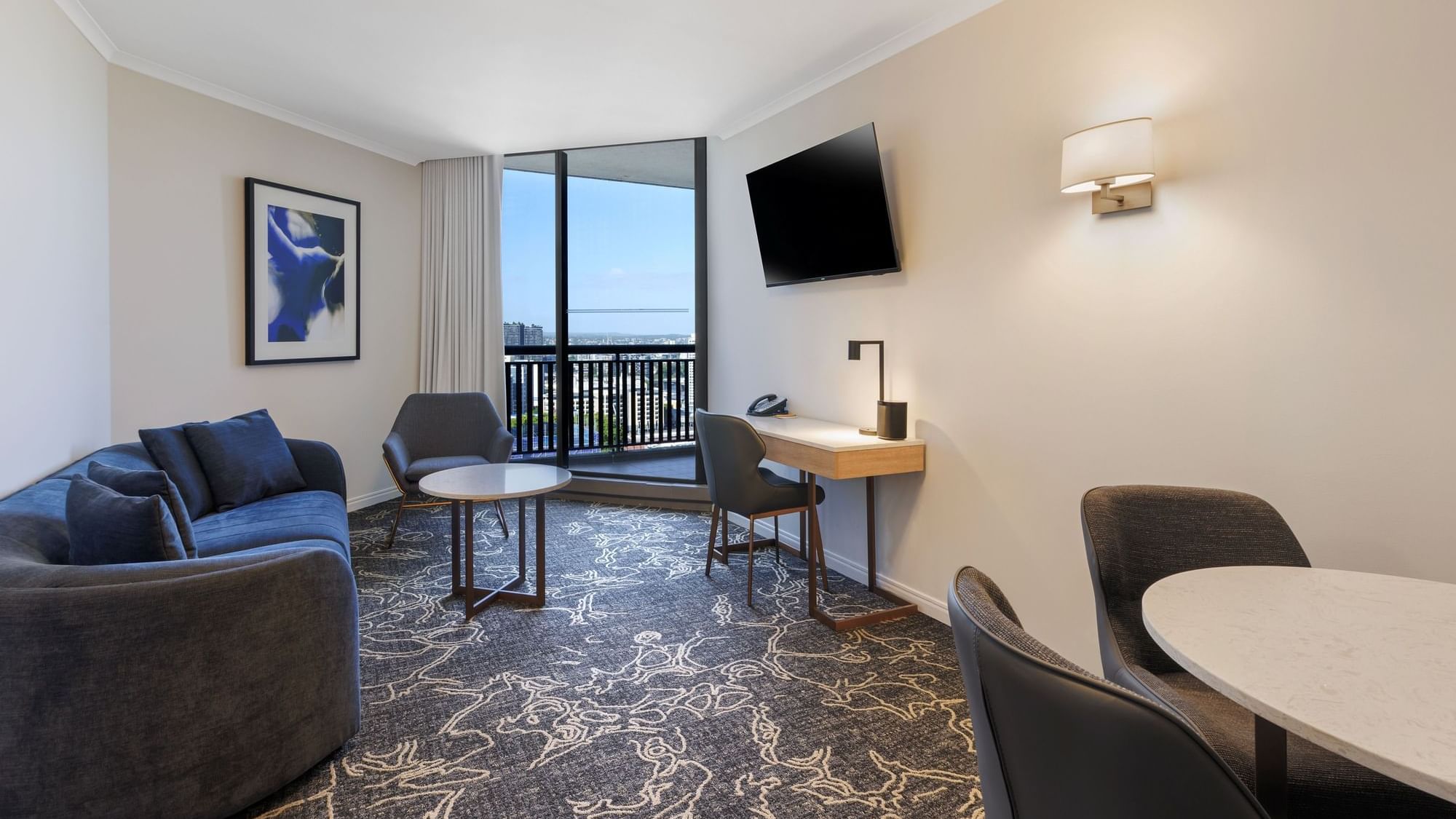 Gallery Detail: Superior King Suite On High Floor With Balcony In Brisbane