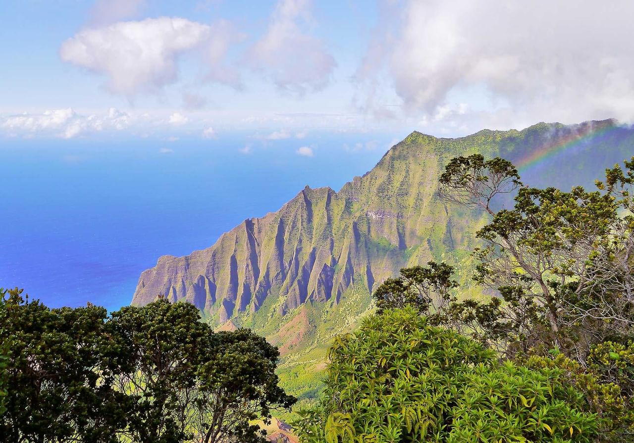 Na Pali cliffs is a popular local attractions for guest at Waimea Plantation Cottages