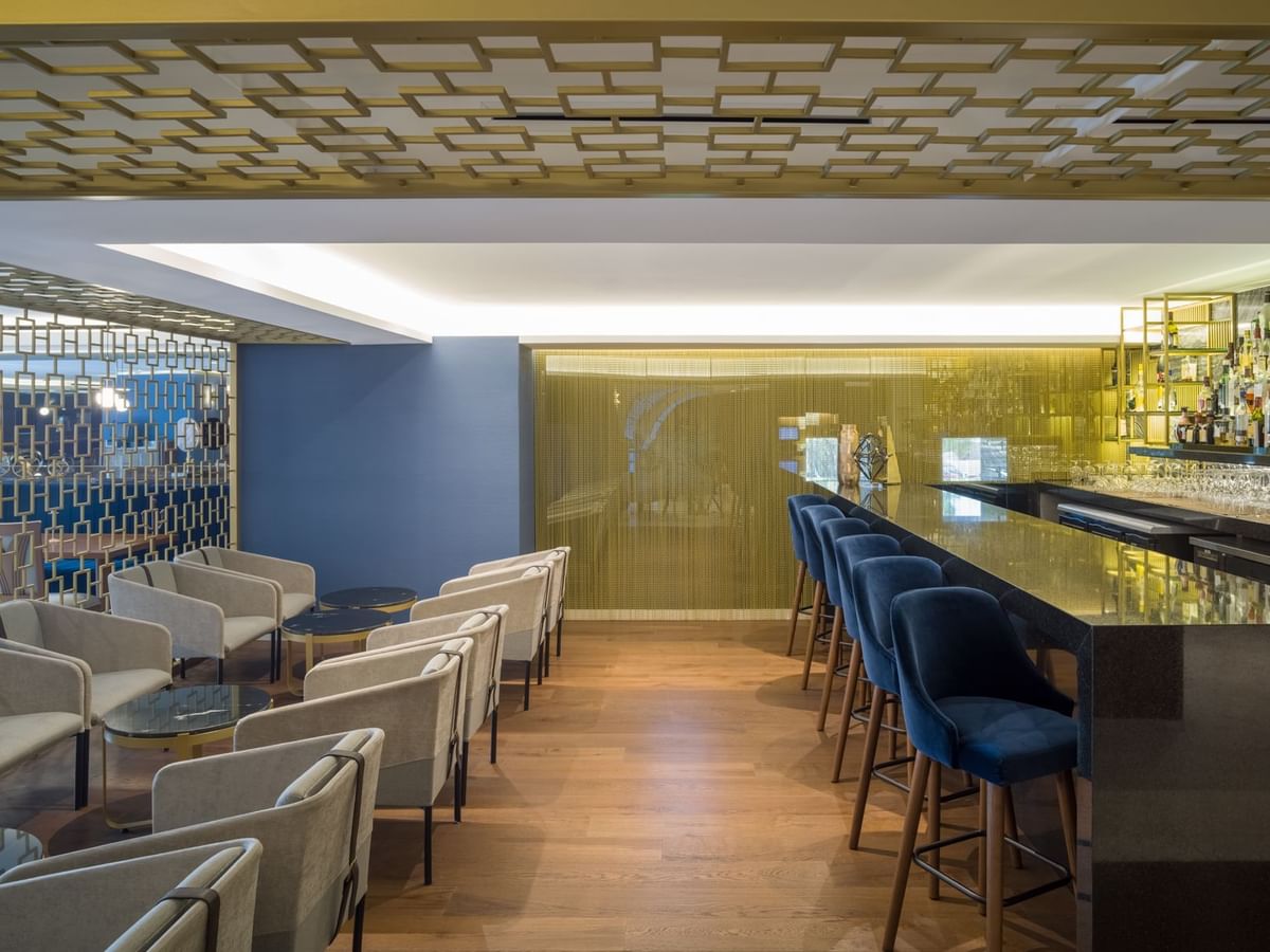 Bar counter with chairs in Bar Azur at Grand Fiesta Americana