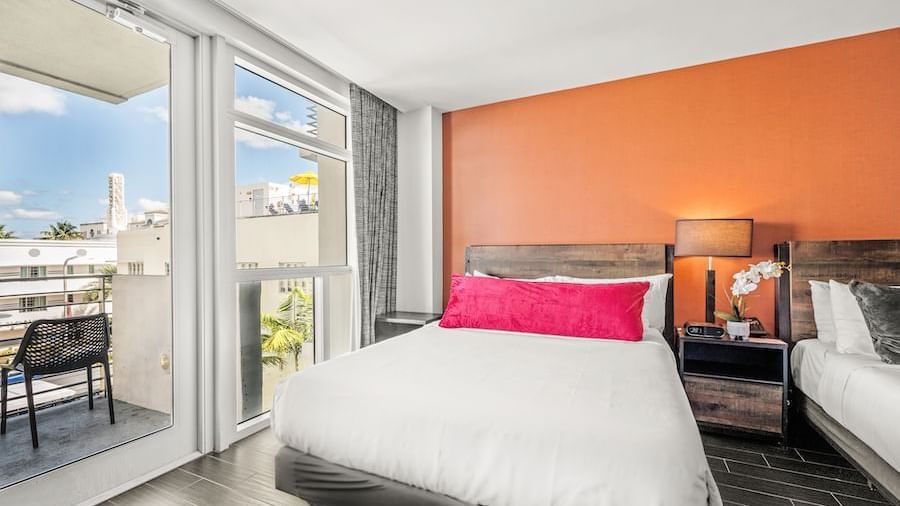 Superior Bedroom Bath with Balcony Fairwind Hotel Miami