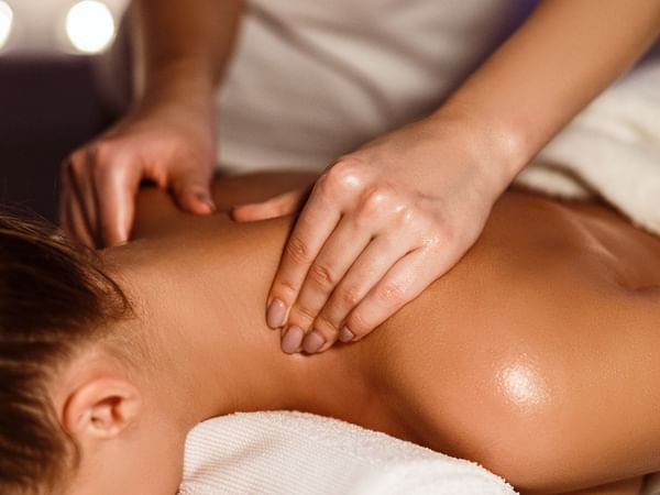 Therapeutic neck massage in Le Spa at Warwick Melrose Dallas