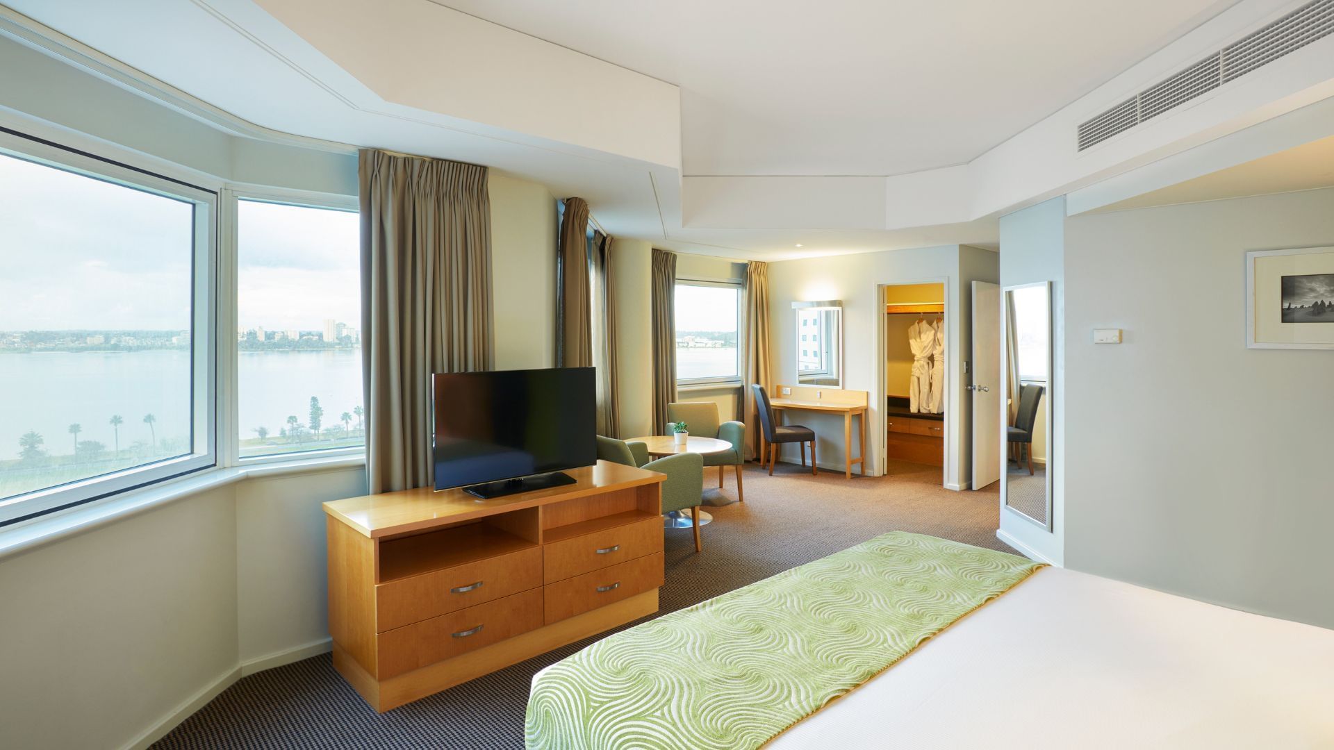 Superior Suite Novotel Perth Langley | Perth Accommodation | Hotel Perth