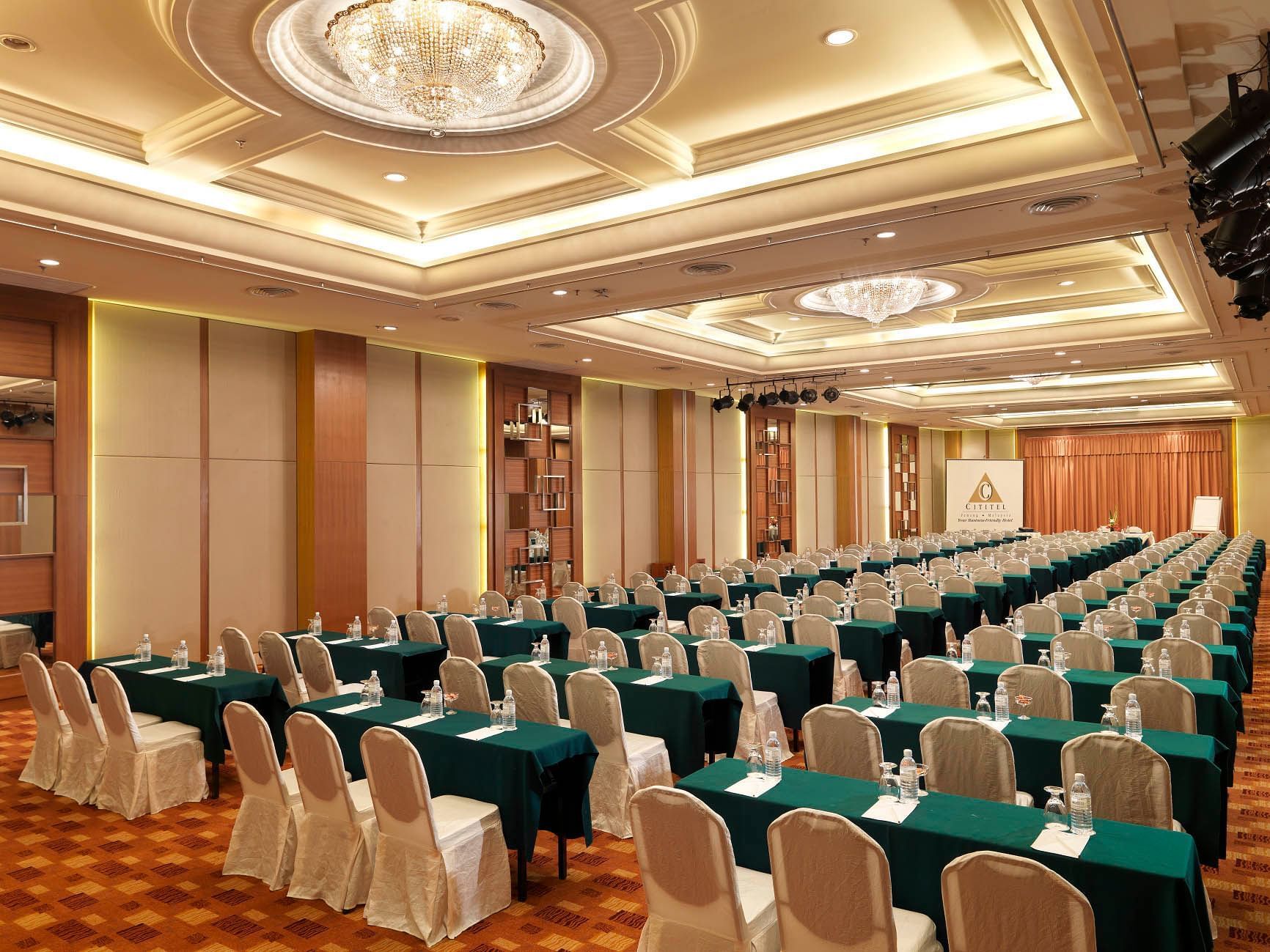 Image 76: Interior of Conference and meeting hall at Cititel Penang Hotel