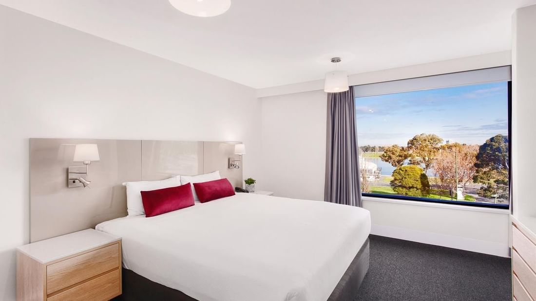 Mercure superior one-bedroom lakeview suite at Pullman Albert Park