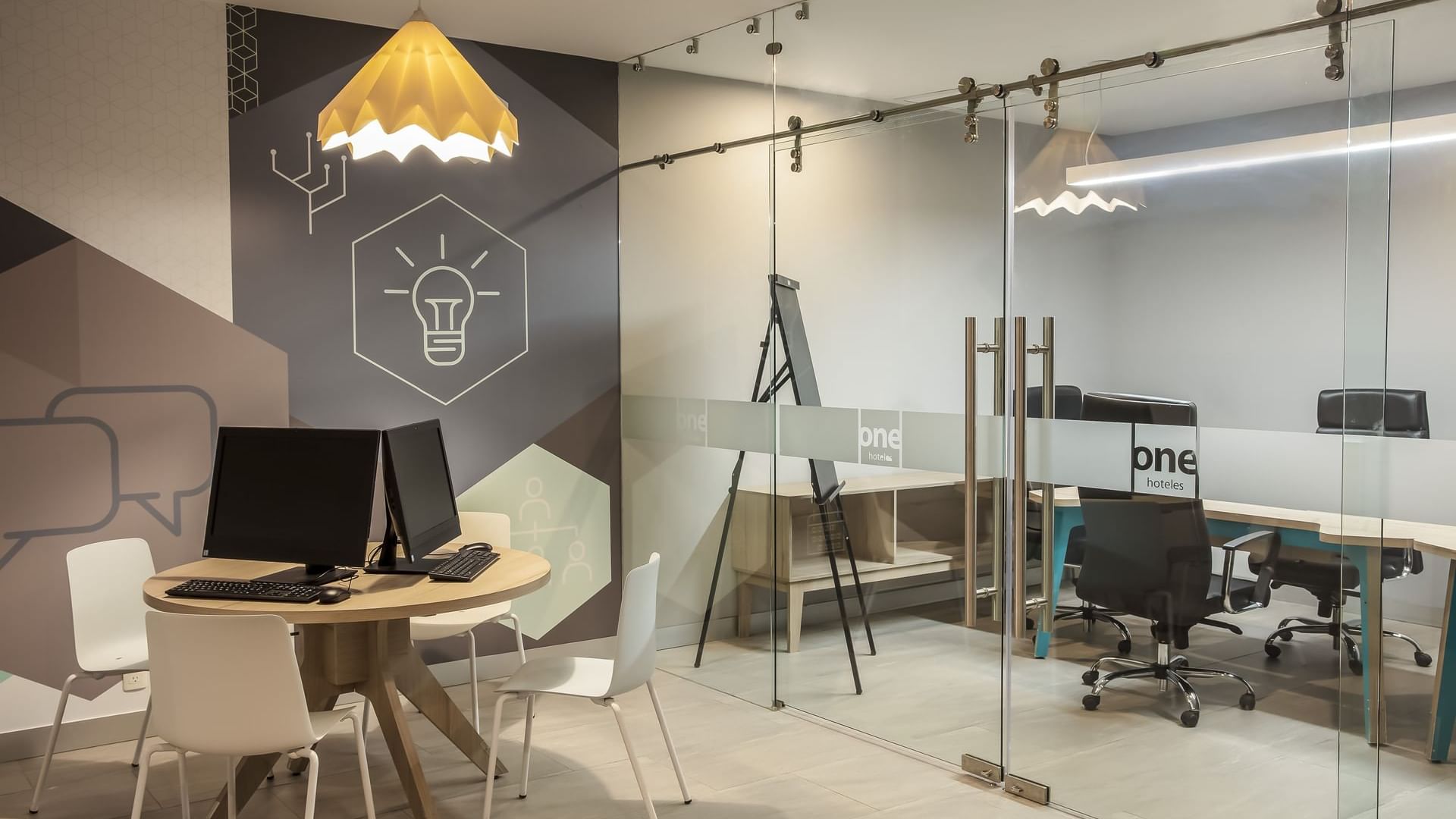 Interior of the Business corner at One Monterrey Tecnológico