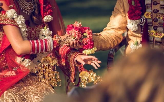 Hindu weddings Hasta Milap ritual at Easthampstead Park