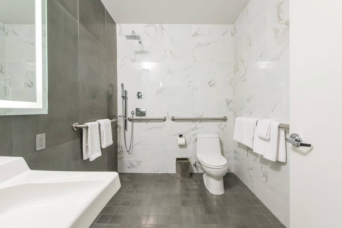 Moderne Hotel NYC — photo 24 of 60