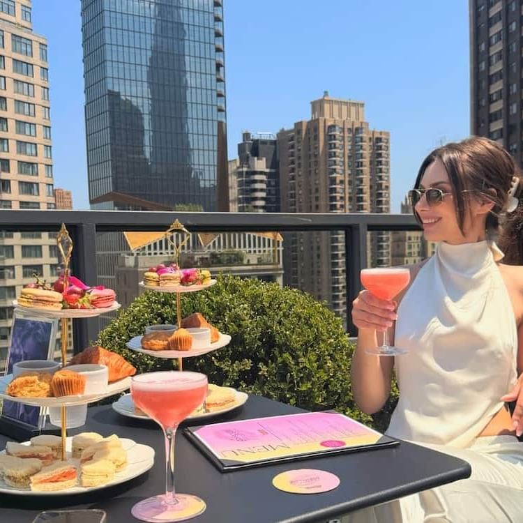 xoxo experience at the empire rooftop bar
