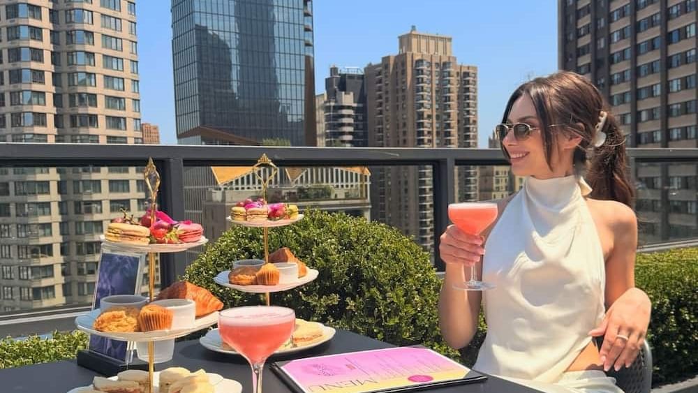 xoxo experience at the empire rooftop bar