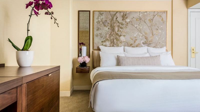 King bed in ADA Room at Warwick Allerton-Chicago