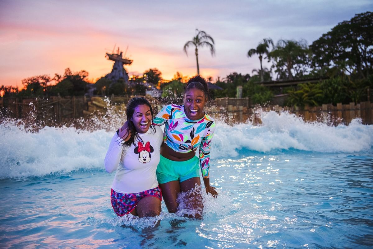 Disneys H20-Glow-After-Dark