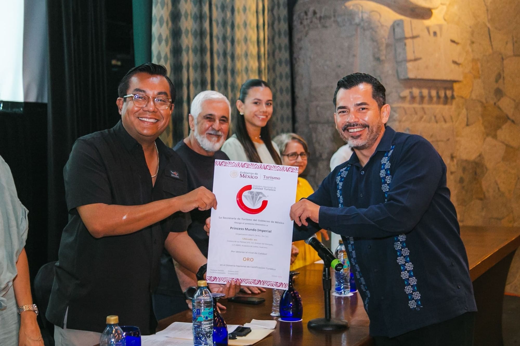 Entrega de reconocimiento México Anfitrión 2026