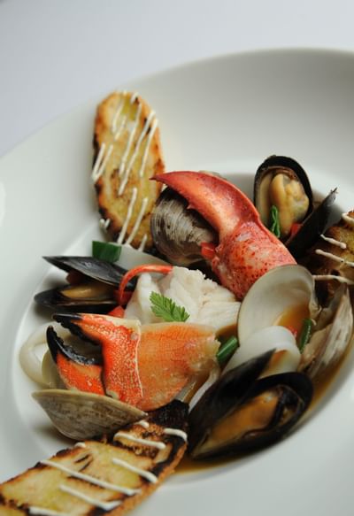 Seafood medley platter