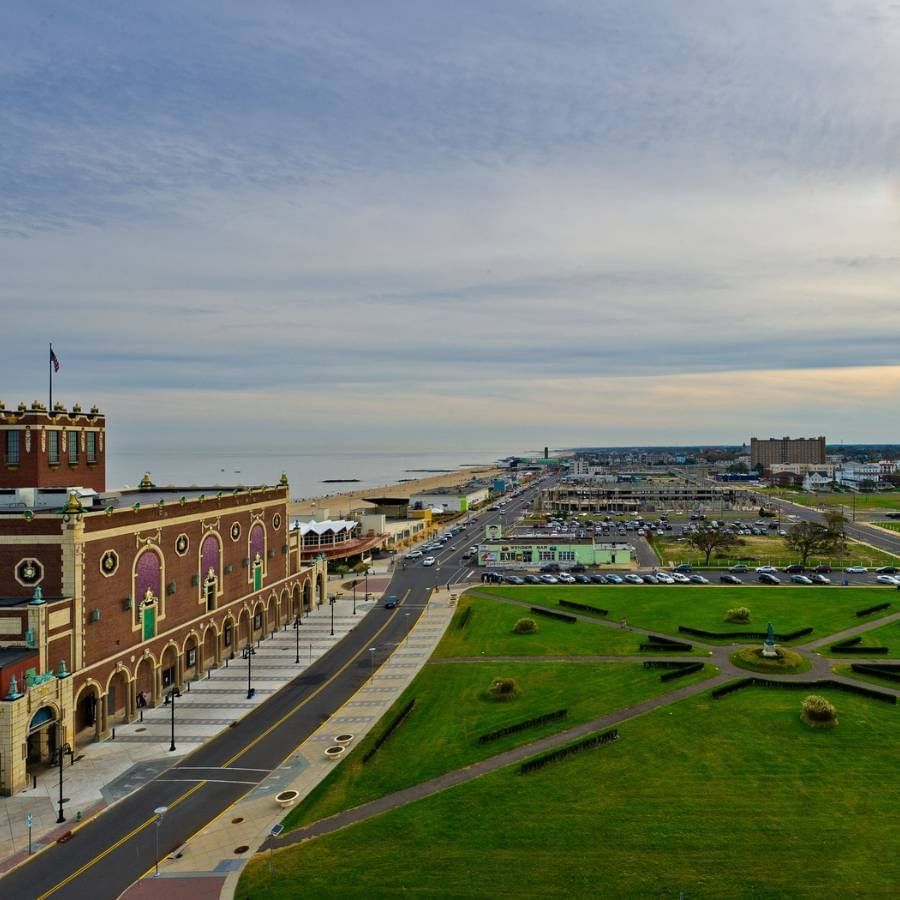 Pet Friendly Asbury Park Hotel Rooms - Berkeley Oceanfront Hotel