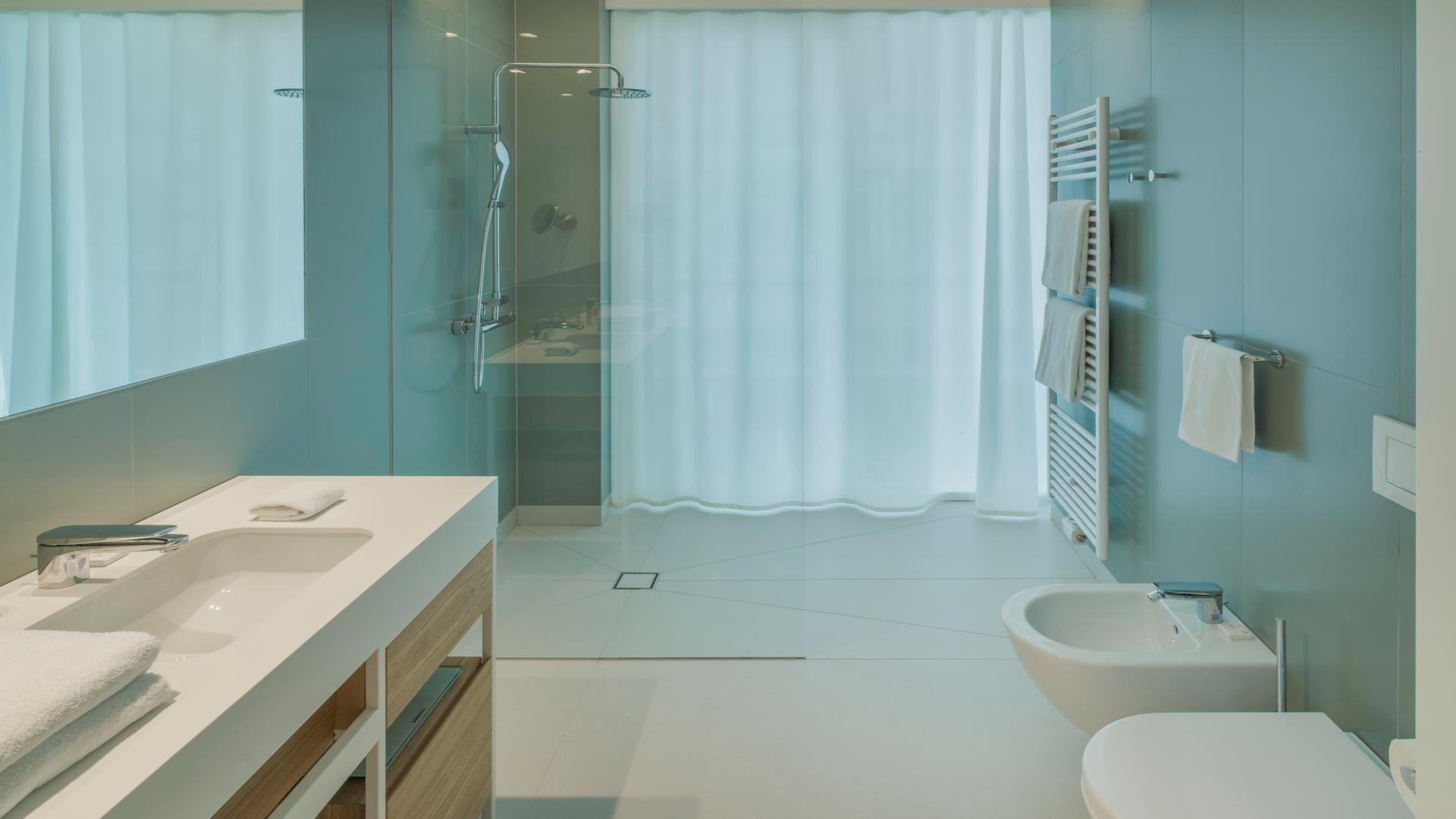 Bathroom, Bateo Suite Deluxe sea view at Falkensteiner Hotels