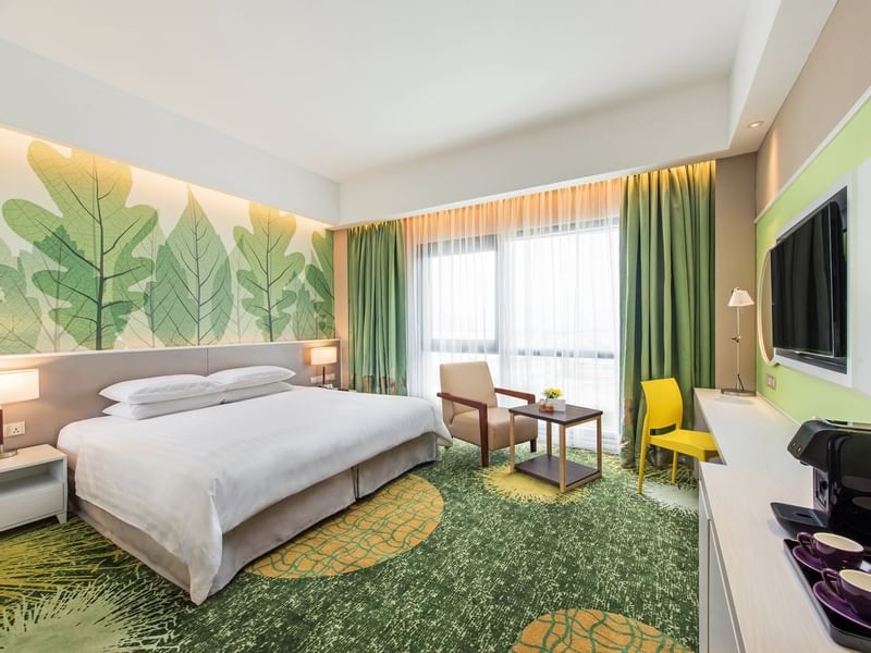 King-size bed in Executive Room at Sunway Velocity Hotel