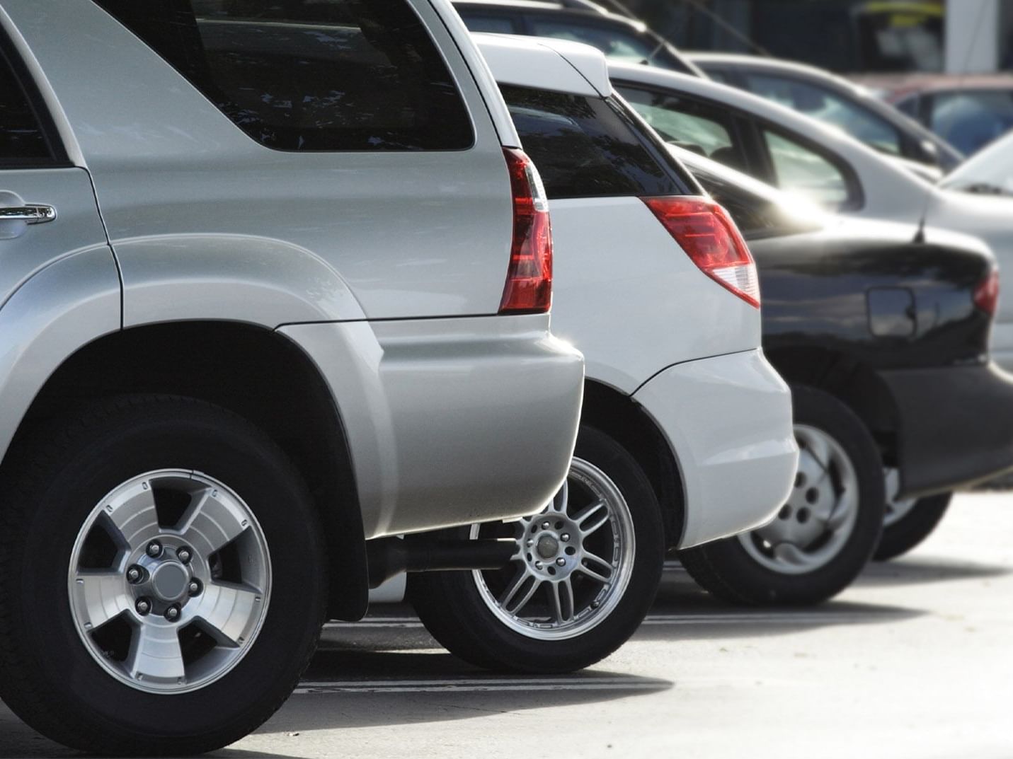 Vehicles parked in the car park at Kellogg Conference Center