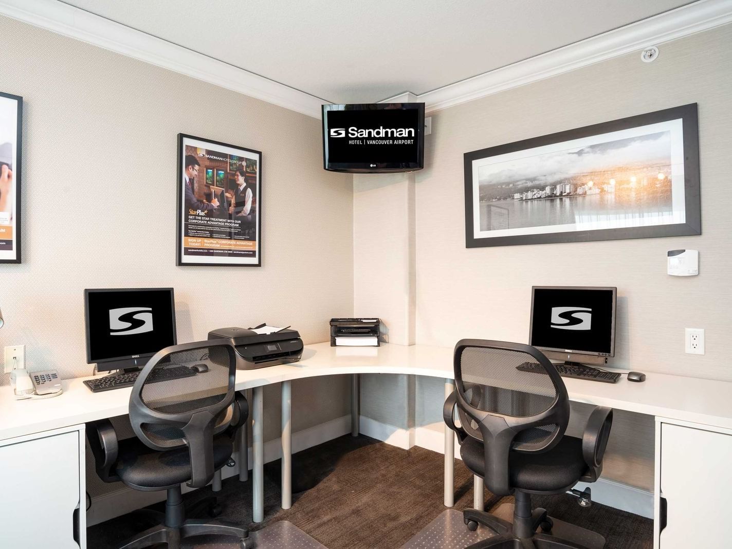 Pet Friendly Hotels Vancouver Sandman Vancouver Downtown Amenities