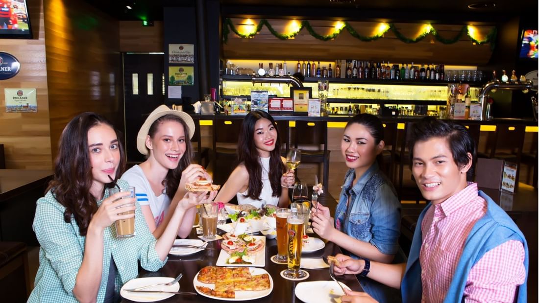 Dining experience with friends near Sunway Resort Hotel