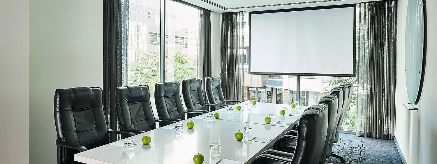 Flinders Boardroom 10 pax 