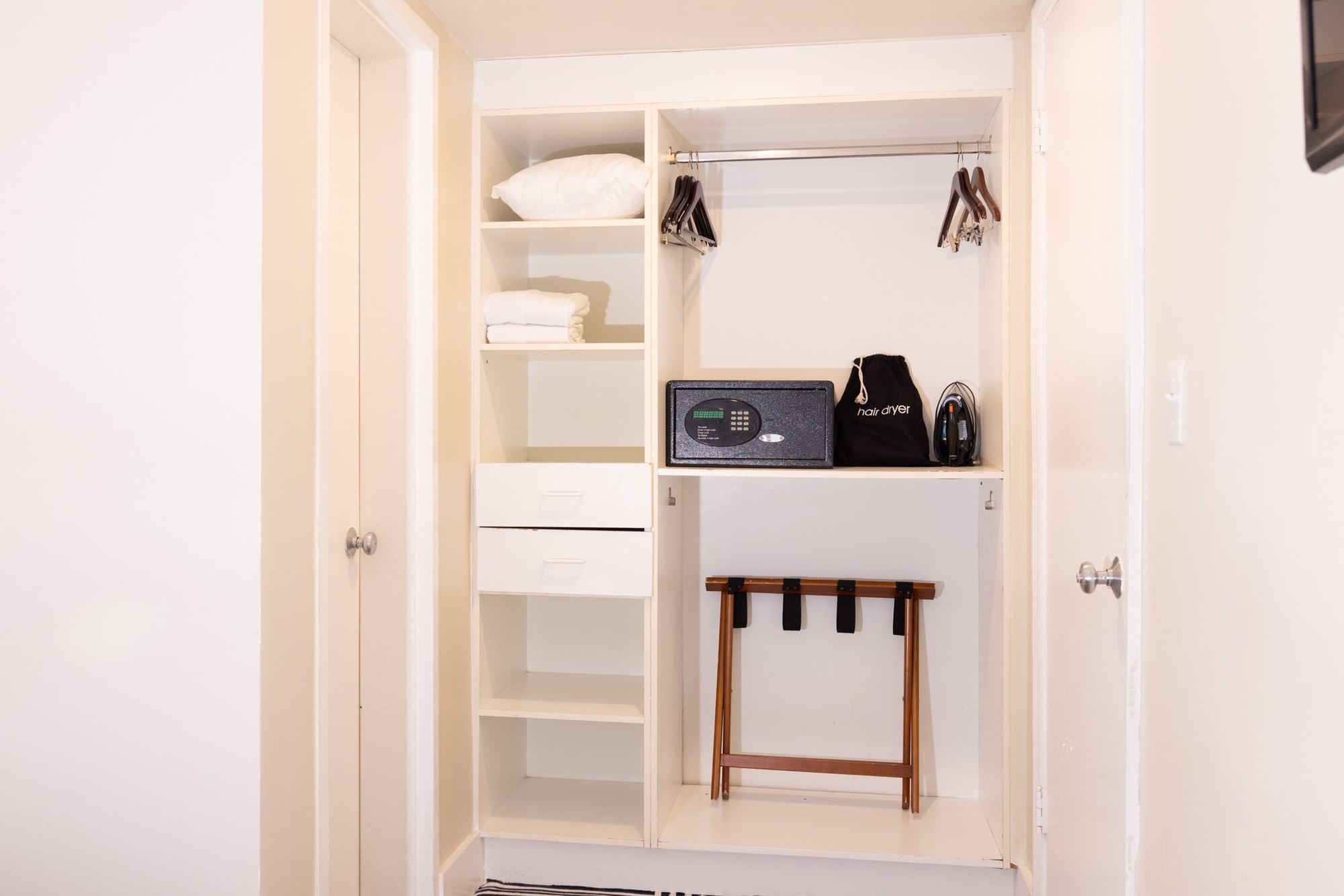 Crest Hotel Suites — photo 10 of 60