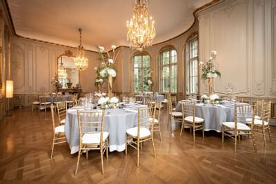Musikzimmer Wedding Tables at Patrick Hellman Schlosshotel