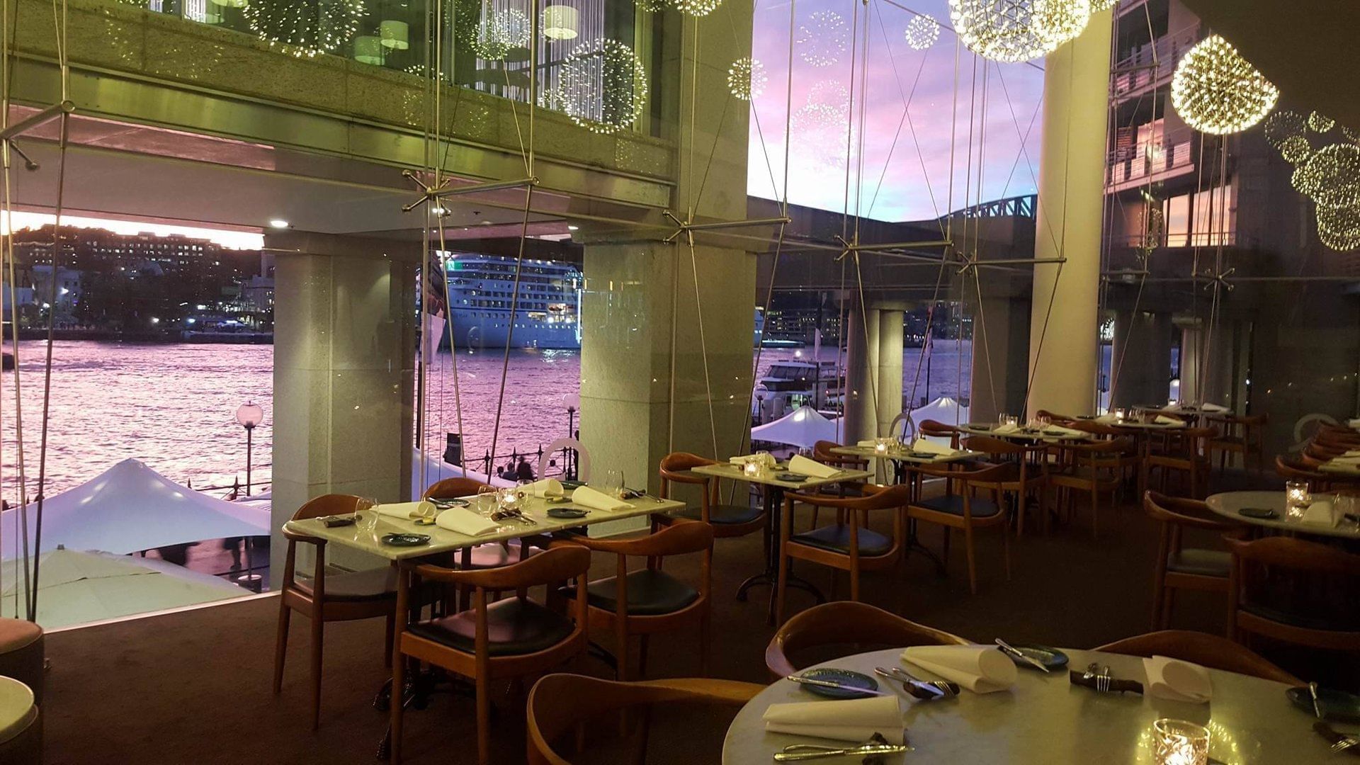 Restaurant with harbour views at Pullman Quay Grand Sydney 