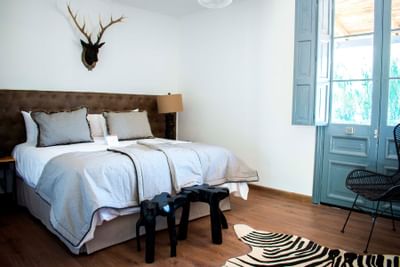 Bedroom suite with king size bed at Noi Blend Colchagua