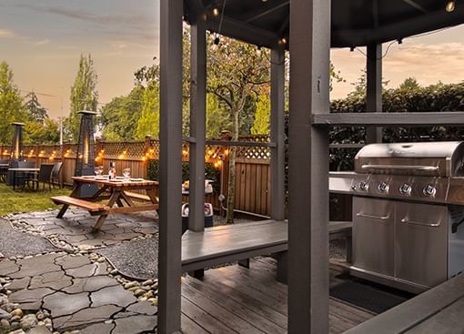 Coast Parksville Hotel Outdoor Courtyard