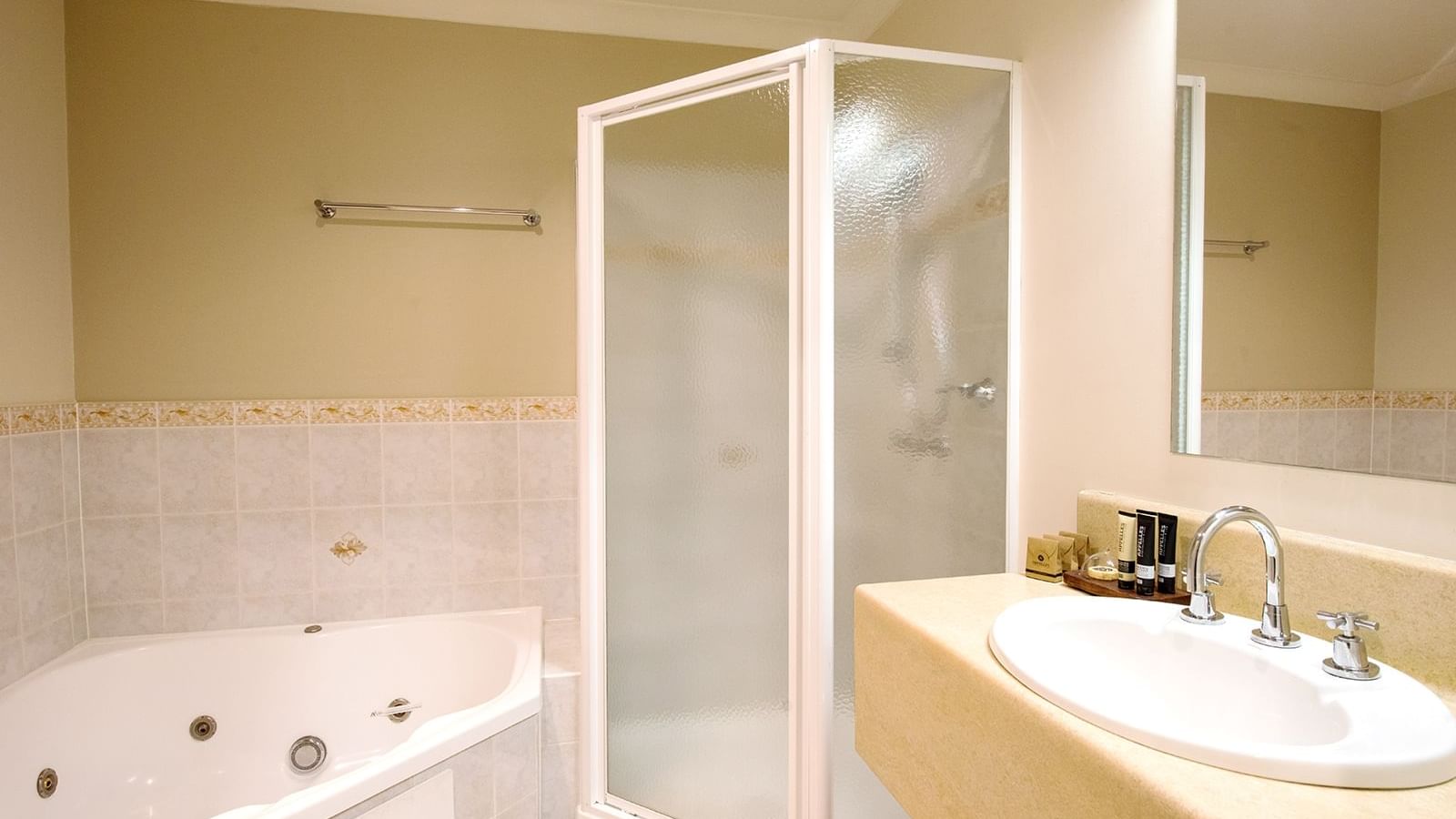 Deluxe Spa Room Cradle Mountain Hotel