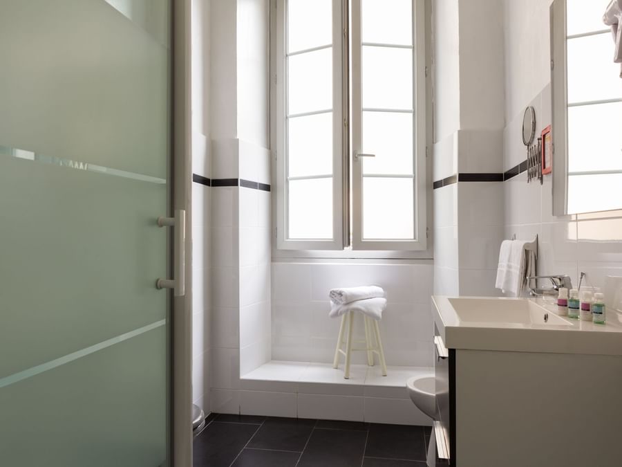 Vanity area in a bathroom at Villa Montpensier room