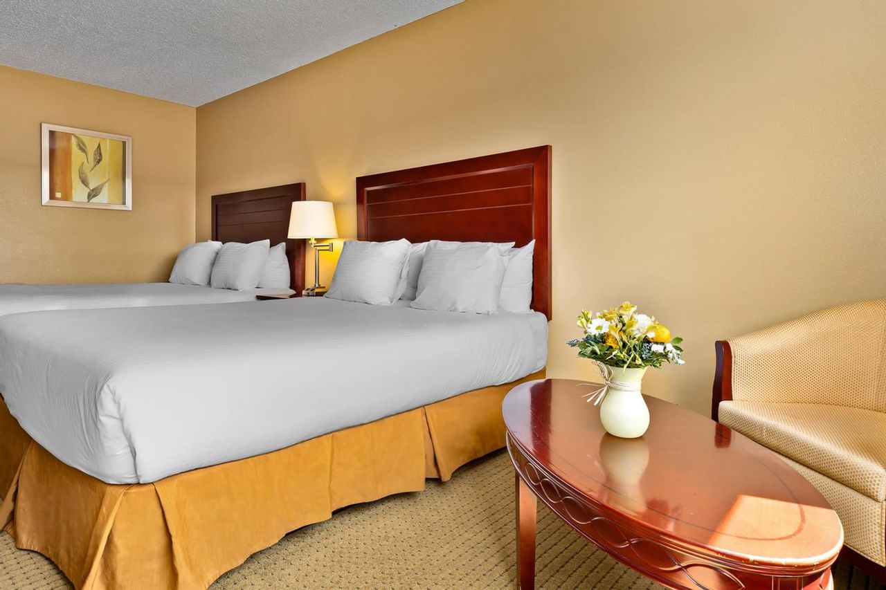 Coast Fraser Inn - Coast Two Queens