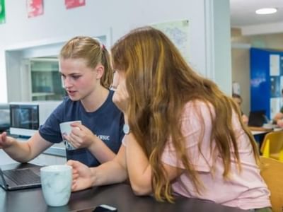 Kirkwood Avenue Hall - Common Area