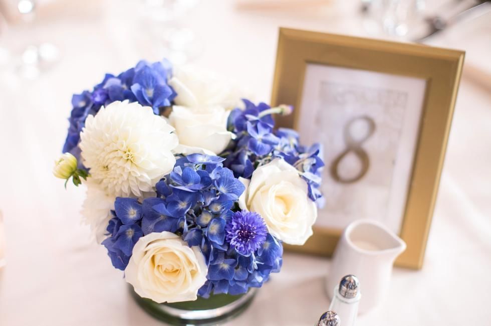 blue floral centrepiece 