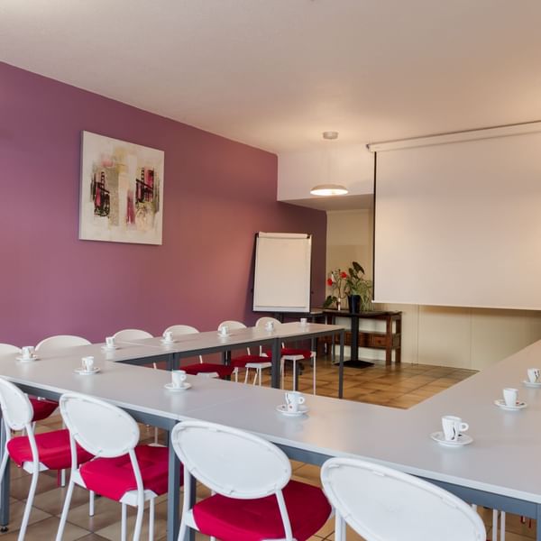 Interior of the Saint Gery meeting room at The Originals Hotels