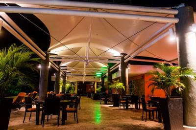 Terraza de la piscina