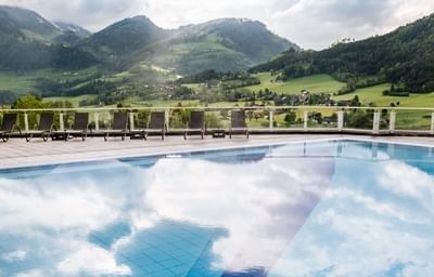 Aussenpool im Schloss Pichlarn