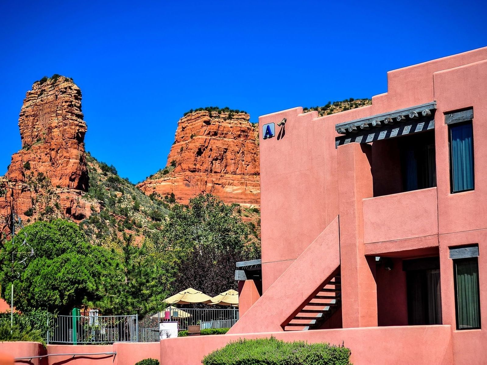 Exterior view of the of Diamond Sedona Portal Hotel with the view of mountains