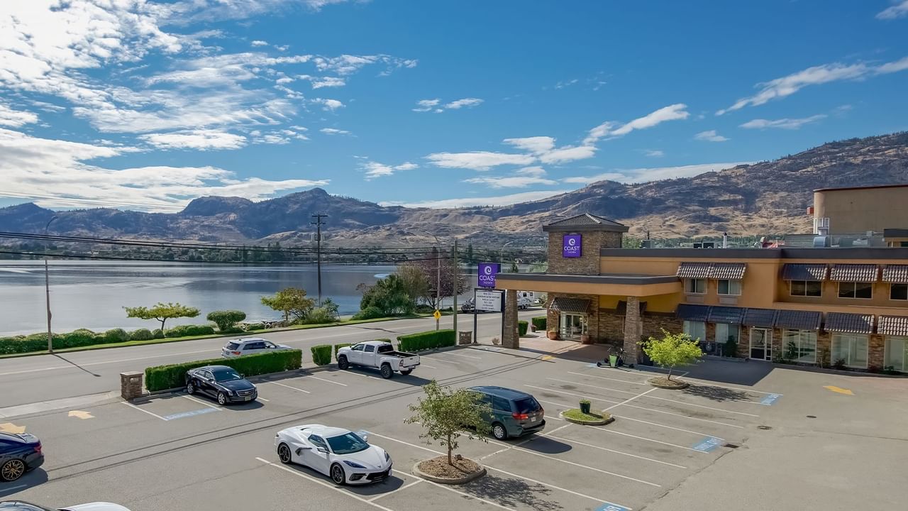 Osoyoos beach hotel exterior