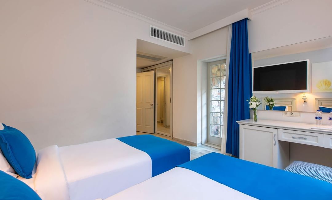 Interior of the Suite with twin beds at Bodrum Imperial 