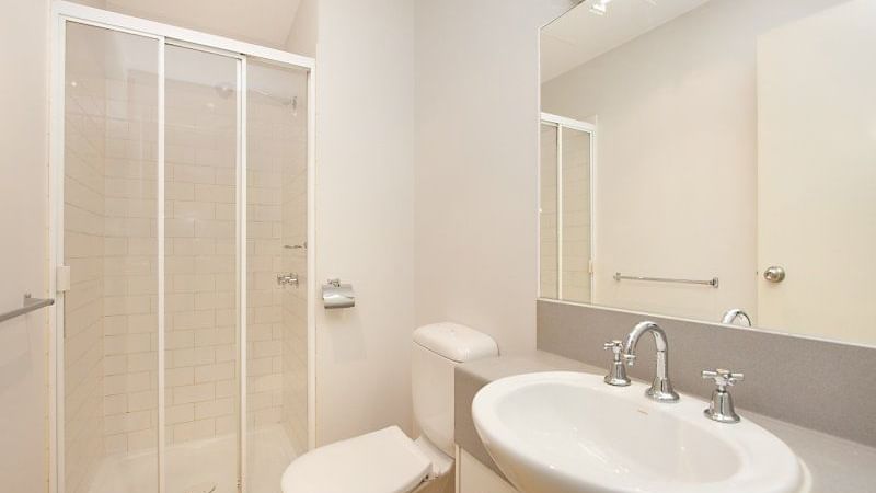 UniLodge 570 Swanston_Bathroom within a 2 bedroom apartment