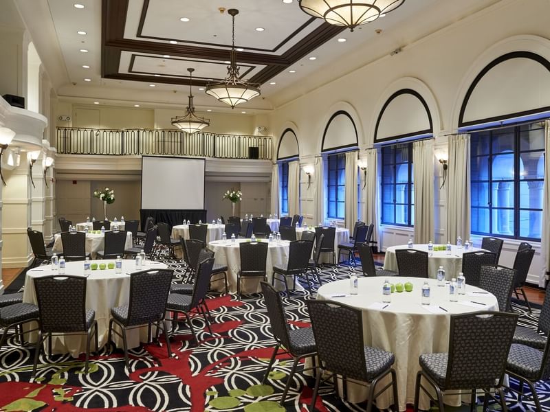 Set up banquets arranged in Buckingham ballroom at Warwick Allerton - Chicago