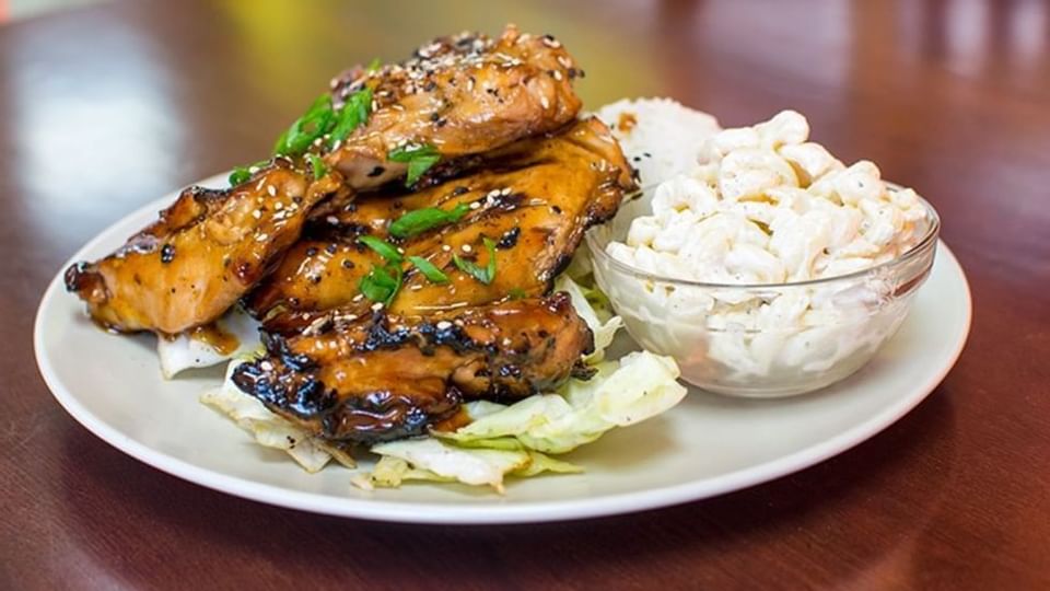 Food dish of Aloha To Go near Legacy Vacation Resorts