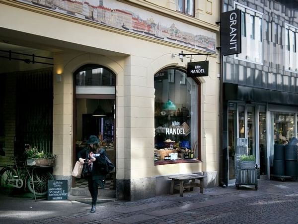 Discover Gothenburg from Hotel Riverton