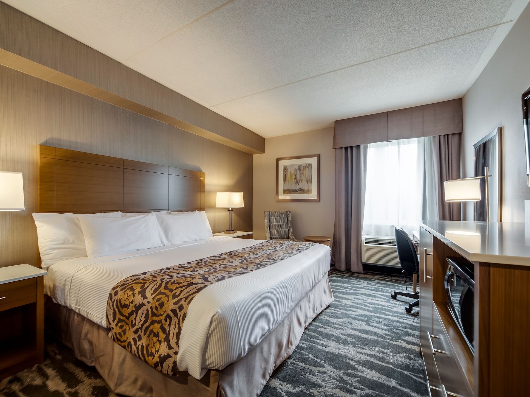 Monte Carlo Inn Brampton Suites | Hotels in Brampton