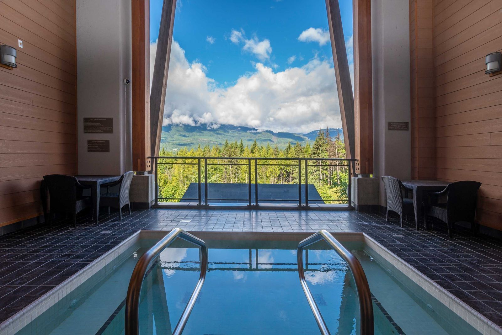Amenities | Revelstoke Hotels With Pool | Sutton Place Hotel Revelstoke